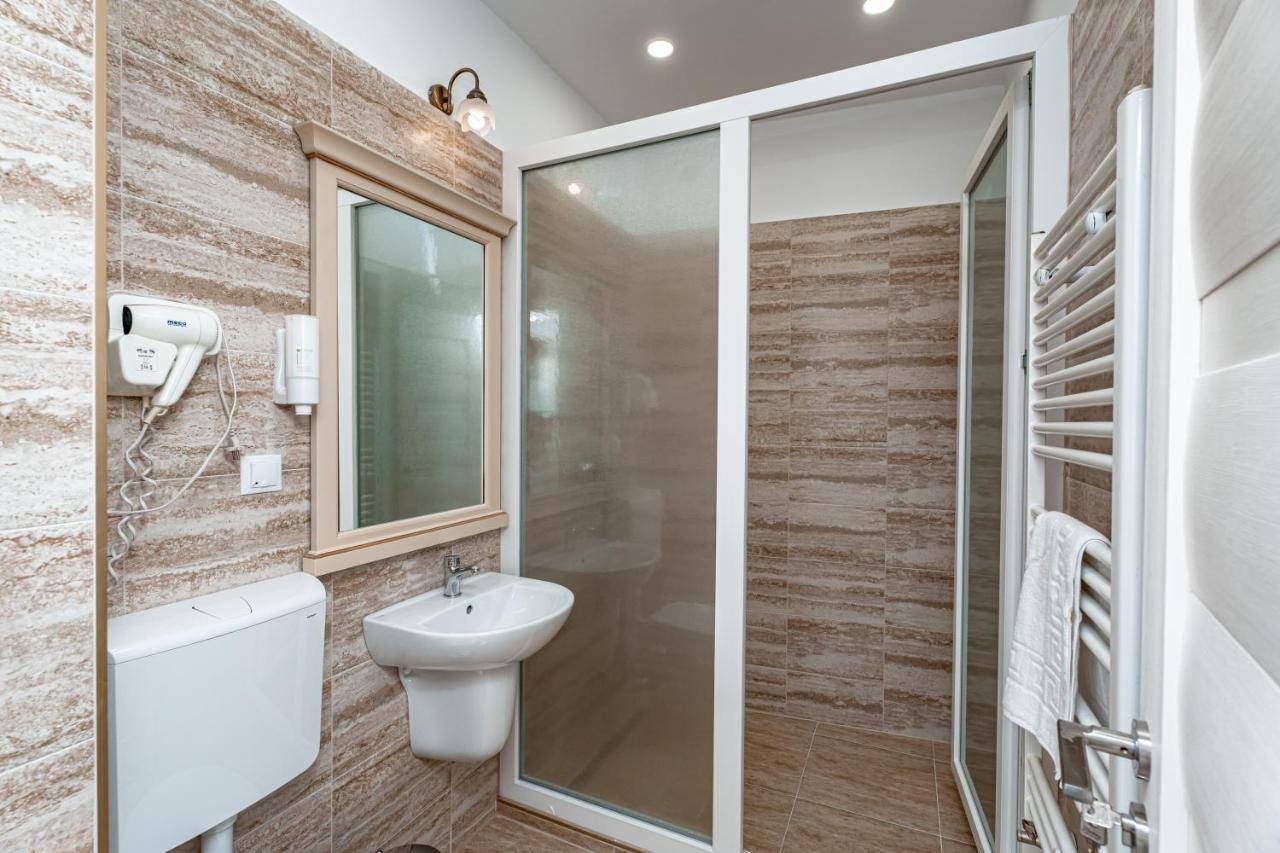 Hotel Rin Sibiu Buitenkant foto