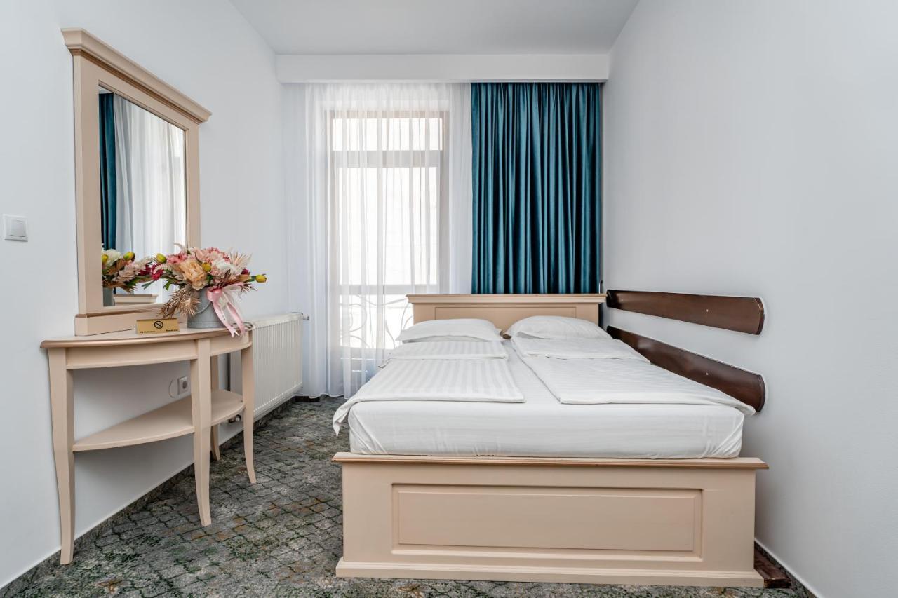 Hotel Rin Sibiu Buitenkant foto