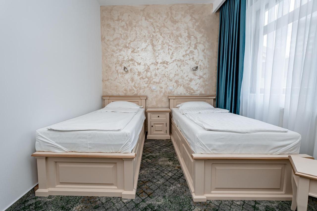 Hotel Rin Sibiu Buitenkant foto
